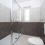 Lotuspoolapart Премантура