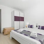 Apartamento Lotuspoolapart Premantura
