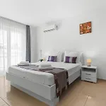 Lotuspoolapart Apartamento Premantura