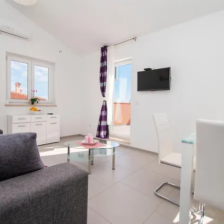 Appartamento Lotuspoolapart Premantura