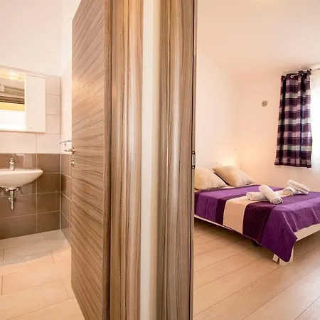 Apartament Lotuspoolapart *