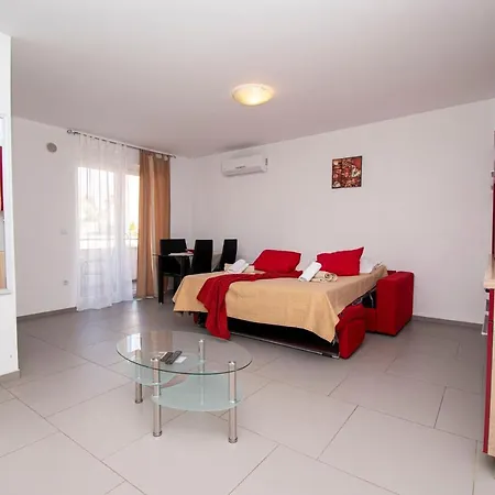 Apartment Lotuspoolapart Premantura