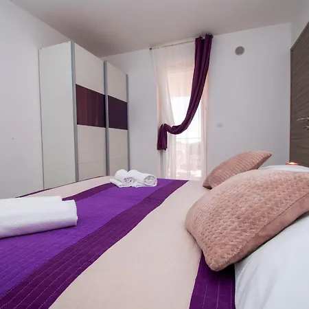 Lotuspoolapart Apartment *